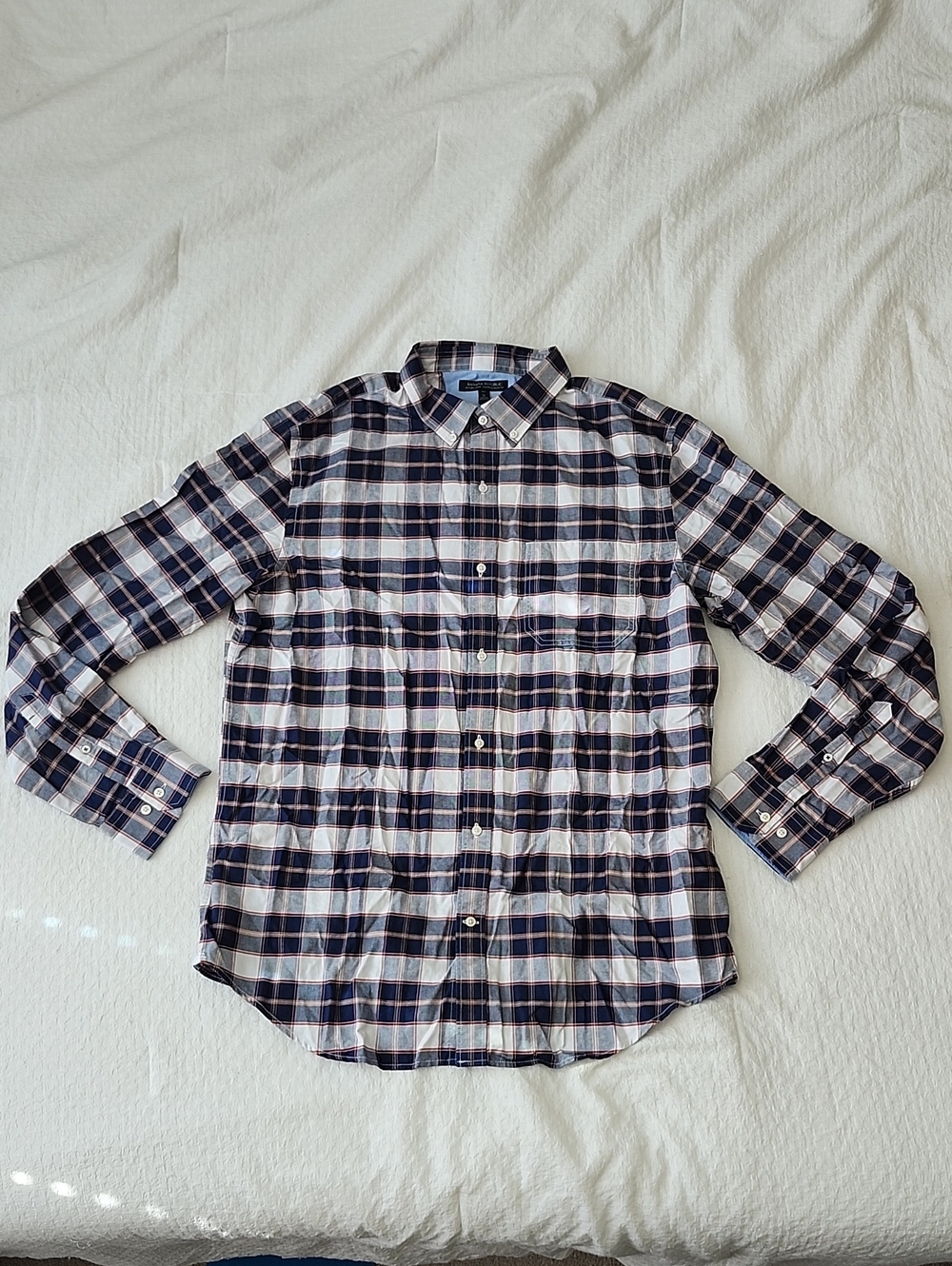 Banana Republic Navy and White Plaid Button-Down Shirt | XL | NWT